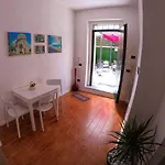 Maja Bed & Breakfast 4*