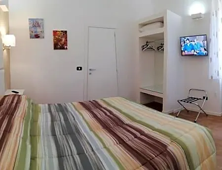 Maja 4*
